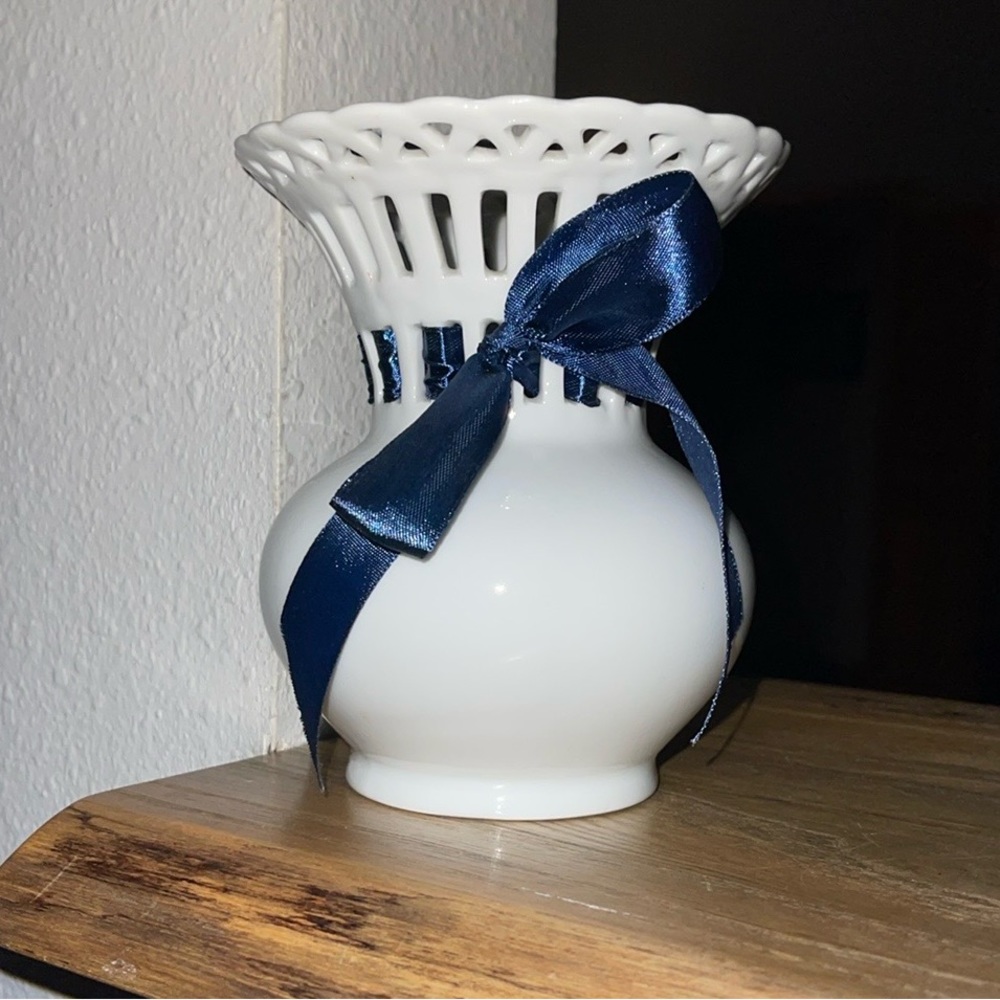 Mikasa White Vase With Blue Ribbon